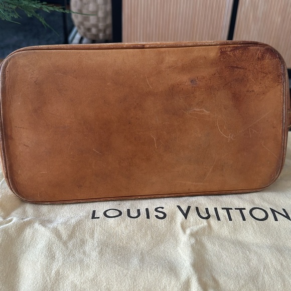 Authentic Louis Vuitton Alma - Picture 4 of 7